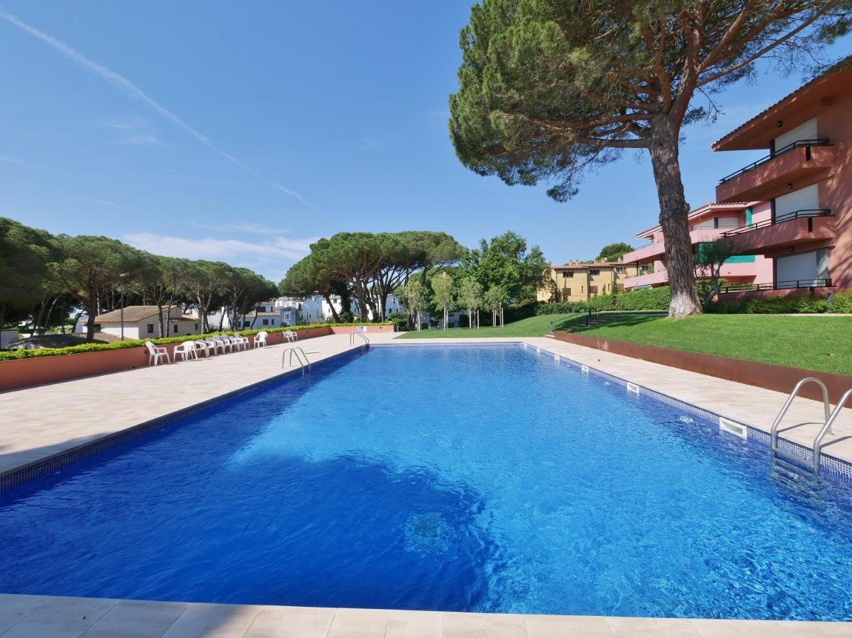 Apartamento Con Piscina En Льяфранк Екстер'єр фото